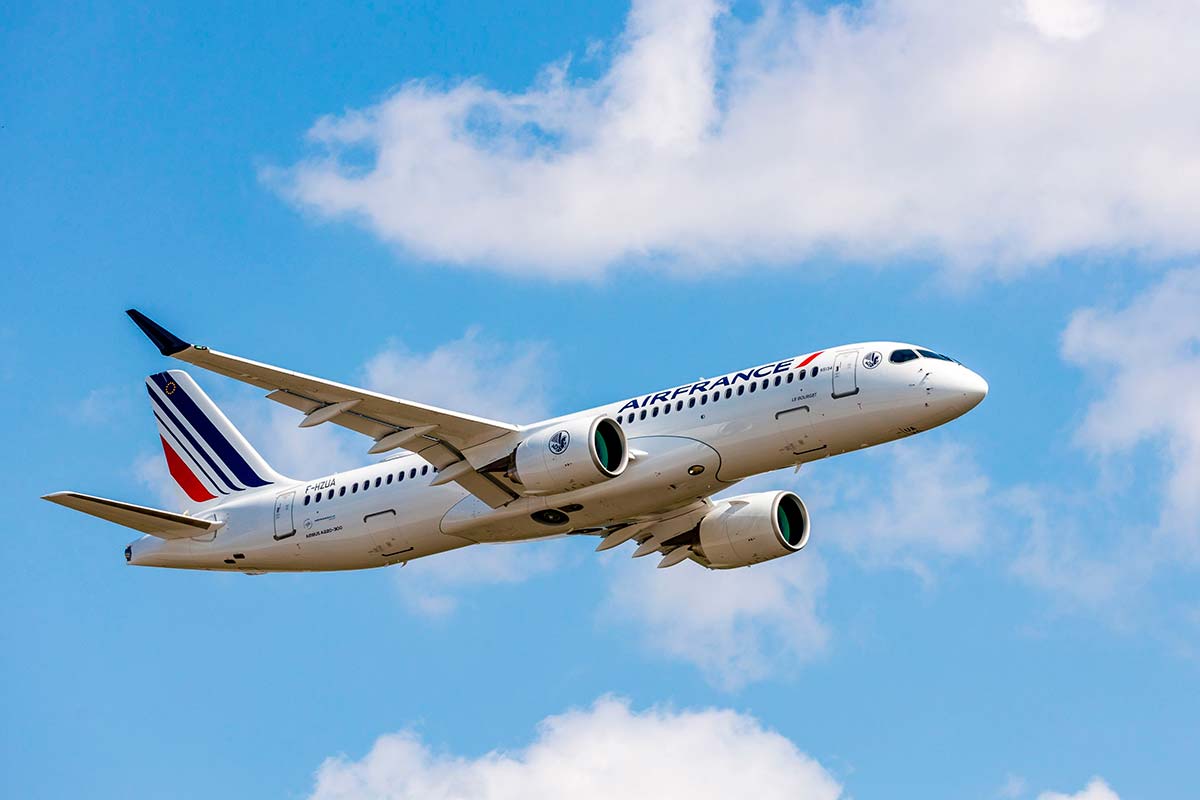 air-france-receives-the-first-of-60-airbus-a220s