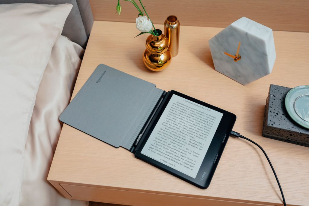 kobo-launches-2-new-bluetooth-ereaders