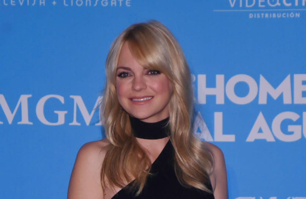 Anna Faris Says She 'Turned Into Somebody That I Didn't Recognize' After Her First Divorce