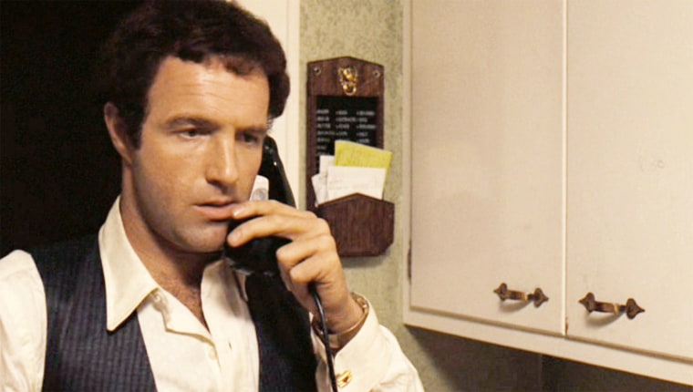 Actor James Caan, Who Became Famous in "the Godfather," Dies at Age 82!