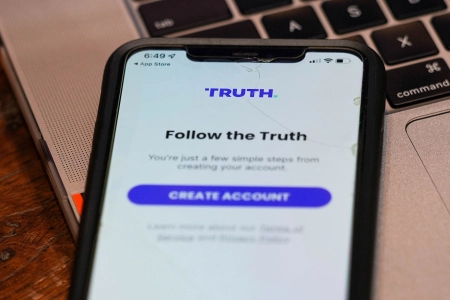 Truth Social App iPhone - How to Install Truth Social on an iOS Device!