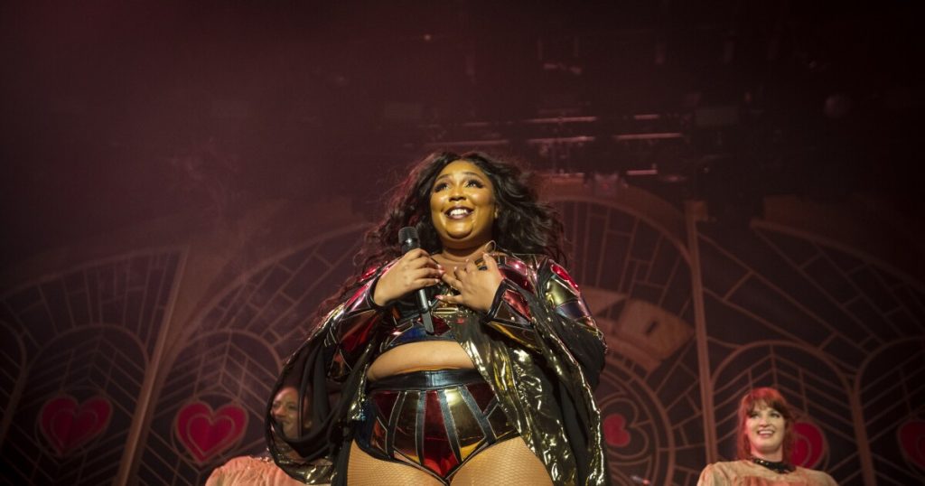 Lizzo Made Fun of Herself as A "Black Taylor Swift" with Ex-Boyfriends and Songwriting!