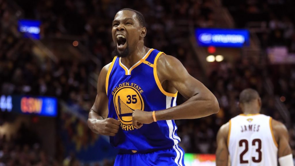 Kevin Durant Condemns "Cruel" Ashy Ankle Comments Following Viral Twitter Image!