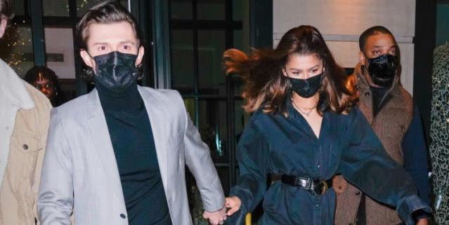 Zendaya and Tom Holland Hold Hands at The Louvre Museum