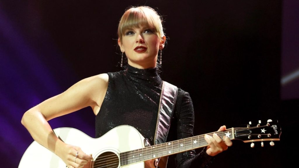 Watch Taylor Swift Share Another Song Title from 'Midnights'!