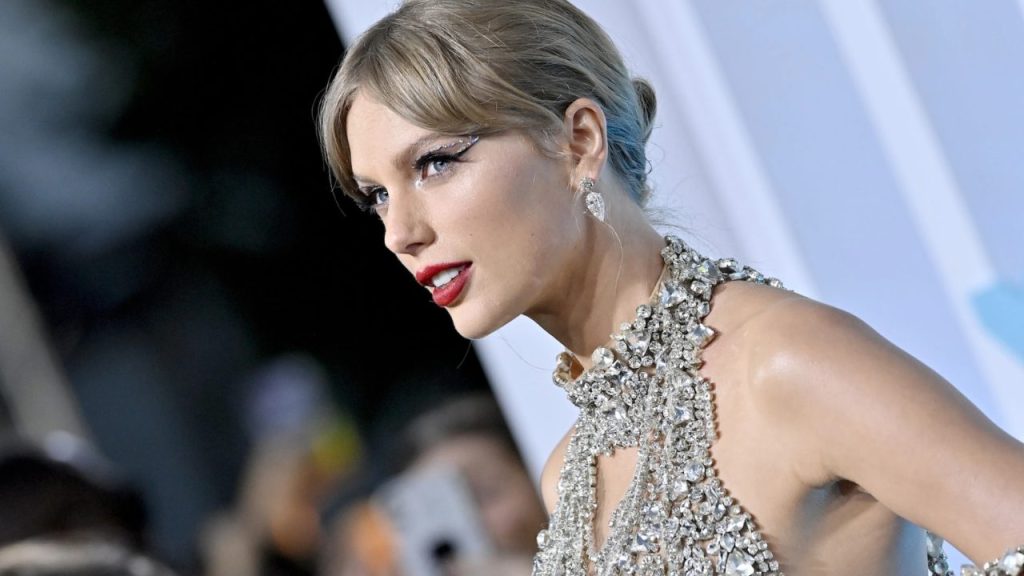 Watch Taylor Swift Share Another Song Title from 'Midnights'!