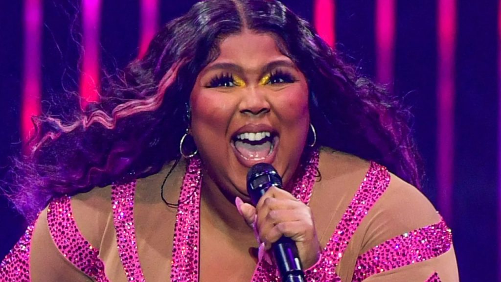 During Toronto Concert, Lizzo Replied to Ye's Remarks for Her Weight: 'no Motherf---Ing Reason'