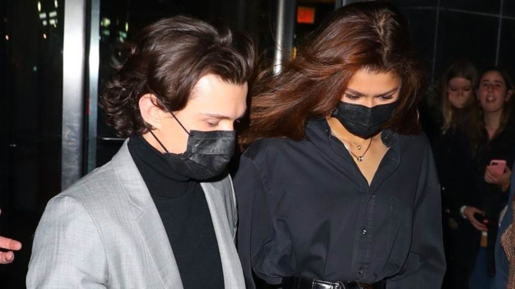 Zendaya and Tom Holland Hold Hands at The Louvre Museum
