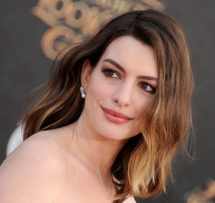 Anne Hathaway Talks About Rumours "Devil Wears Prada" Sequel After a Viral Fashion Week Moment