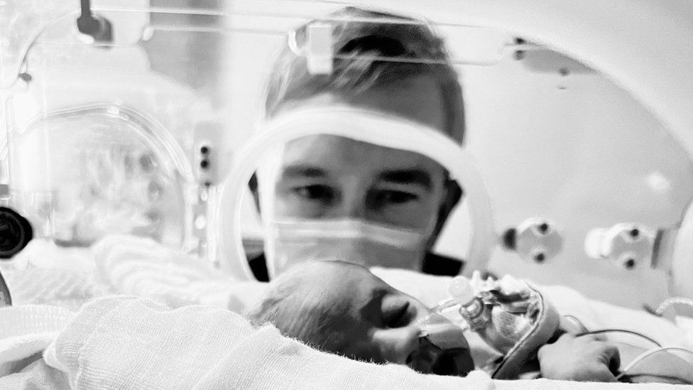 The NHS Thanks Simon Thomas After His Premature Baby Is Born!